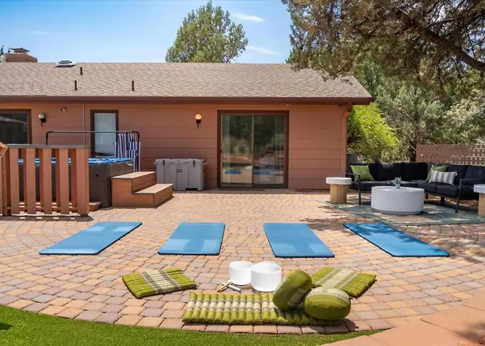Modern Oasis | Pool/hot Tub/games & Views Holiday home Sedona