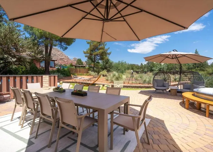 Holiday home Modern Oasis | Pool/hot Tub/games & Views